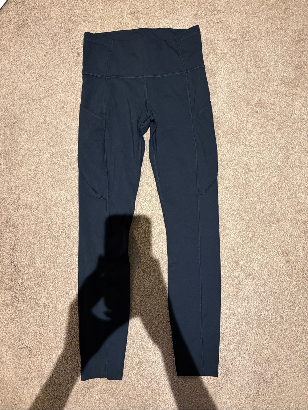 lululemon athletica Black leggings w/ pockets size 4